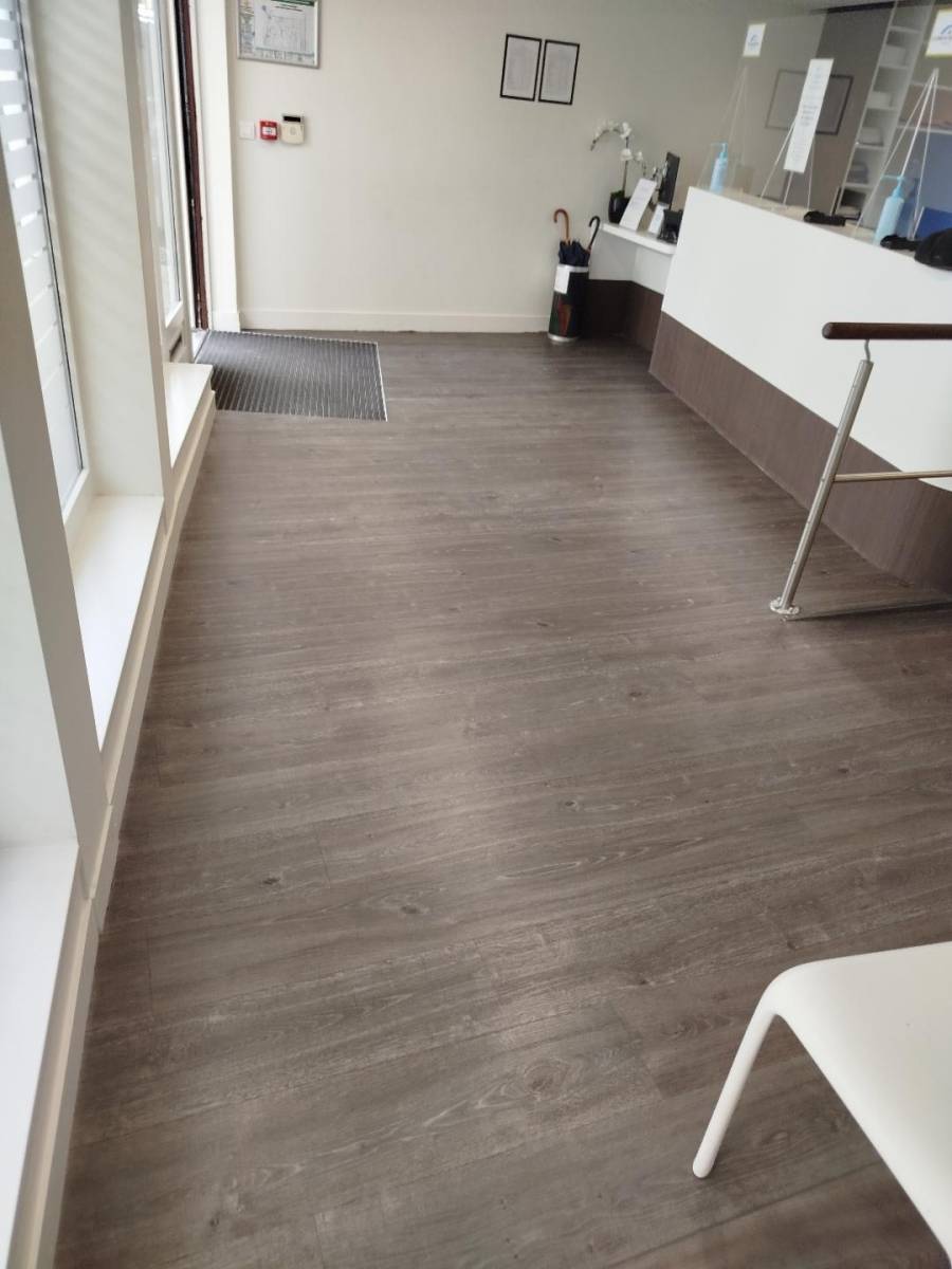 Rénovation d’un sol souple dans un cabinet médical à Mérignac