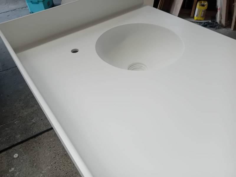 Réalisation de plan de travail en résine pour une crèche sur Bordeaux