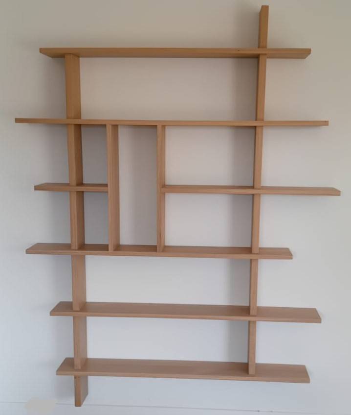 Fabrication et pose d'une bibliothèque sur mesure en chêne massif à Talence en Gironde